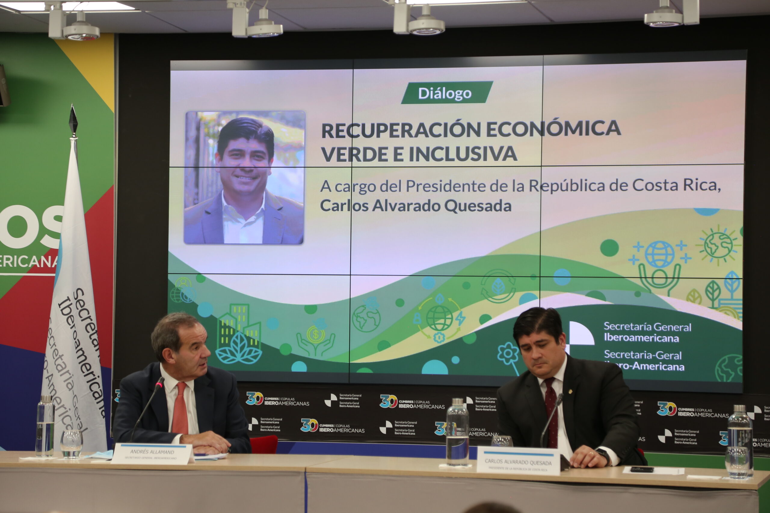 Andrés Allamand: “El crecimiento económico debe ser sostenible e inclusivo”