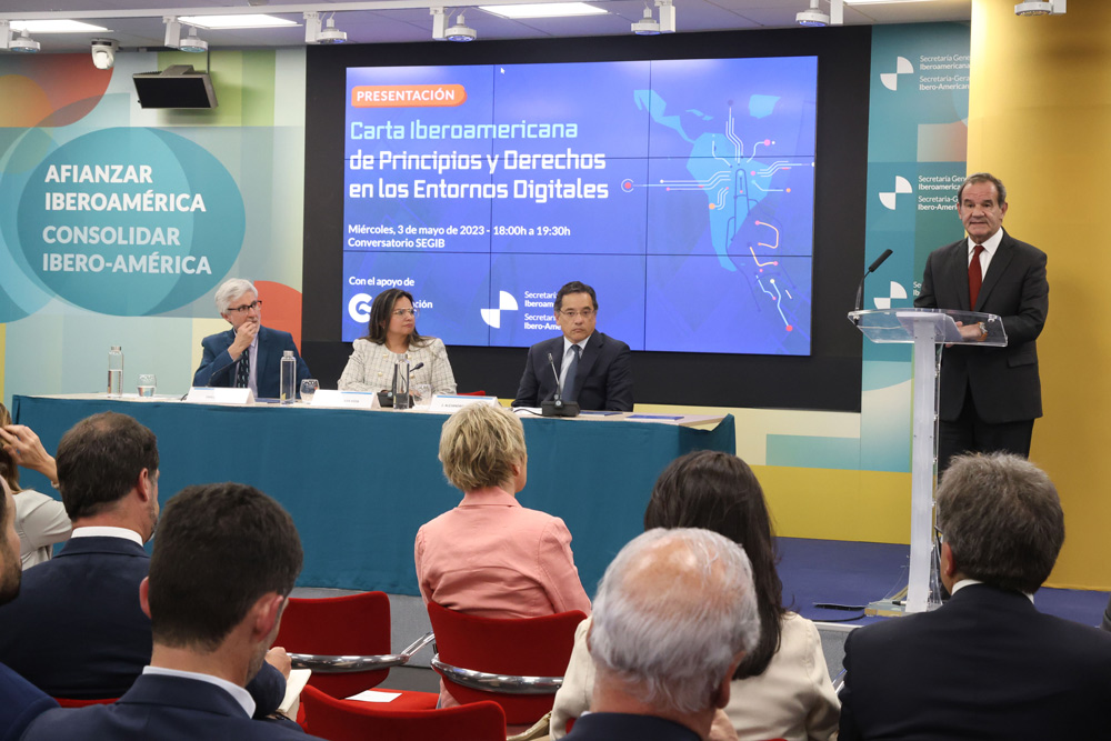 La Carta Iberoamericana de Principios y Derechos en los Entornos Digitales se presenta en SEGIB y pone a las personas en el centro