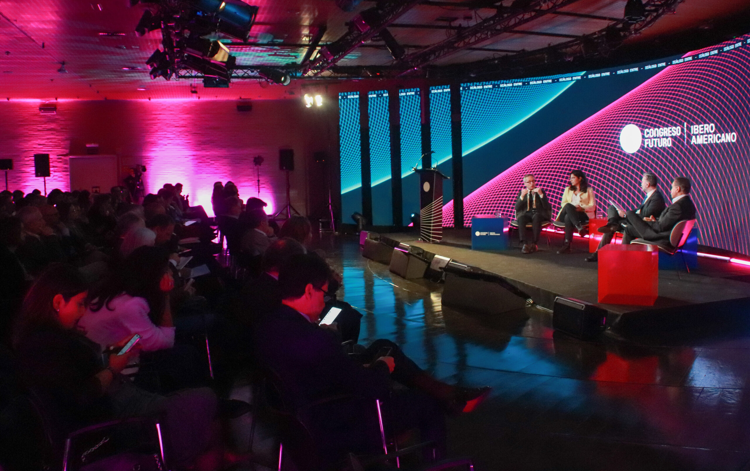 Iberoamérica plantea las cuestiones de un presente fragmentado para afrontar un futuro compartido