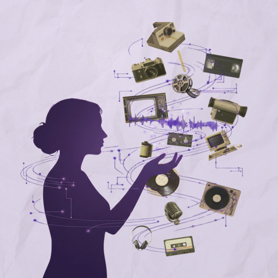 Silueta de una mujer y varios medios de almacenamiento y reproducción de imáges, sonidos y videos.