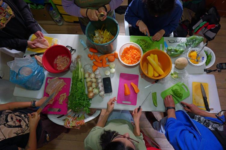 Cocinas que transforman: 20 proyectos comunitarios top de gastronomía sostenible